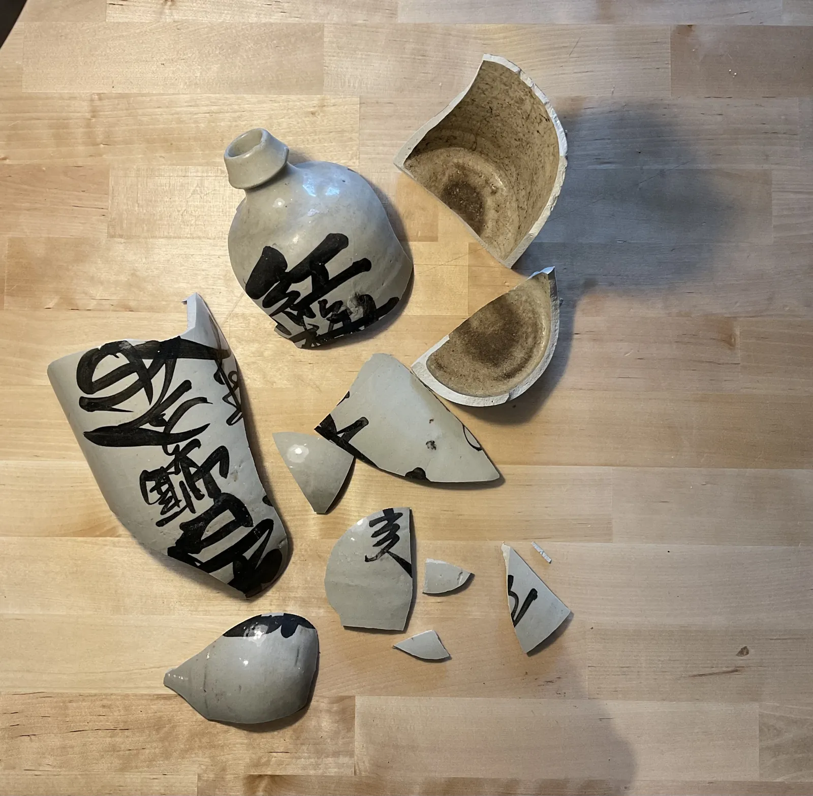 Exemple de photo pour un devis : fragments posés à plat